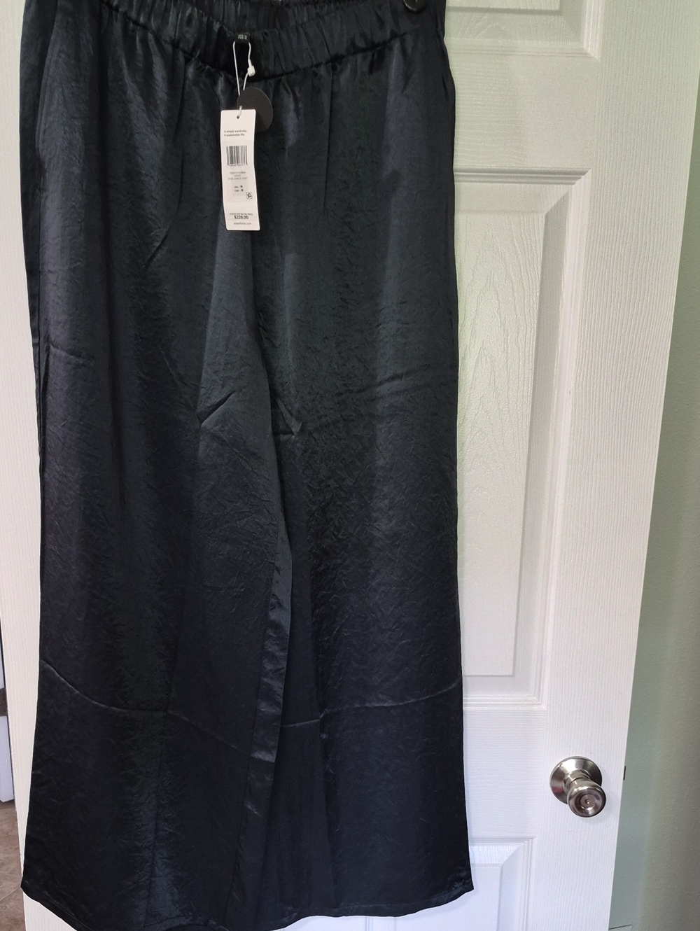 NWT Eileen Fisher Graphite Textured Satin Wide-Leg Pants Size Medium - Picture 3 of 10